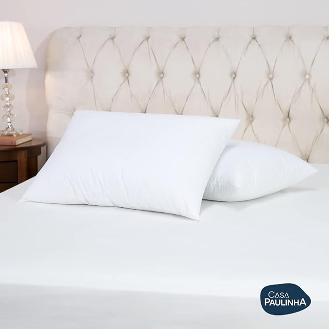 Kit 02 Travesseiros Toque de Pluma Pena Percal 180 Fios 50x70cm Lavável, Antiácaro, Antialérgico